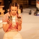 Vente på Fugl (2024)