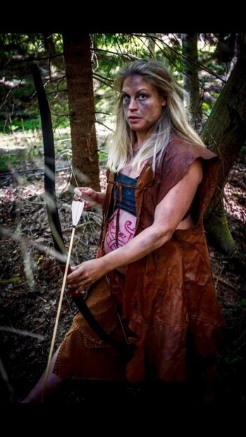 Gravid pilbågsjägare runt vikingatiden Gravid pilbågsjägare runt vikingatiden