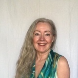 Selfie taget i mit hjem april 2025 Selfie taget i mit hjem april 2025