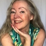 Selfie taget i mit hjem april 2025 Selfie taget i mit hjem april 2025