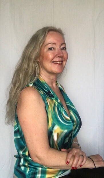 Selfie taget i mit hjem april 2025 Selfie taget i mit hjem april 2025