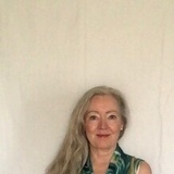 Selfie taget i mit hjem april 2025 Selfie taget i mit hjem april 2025