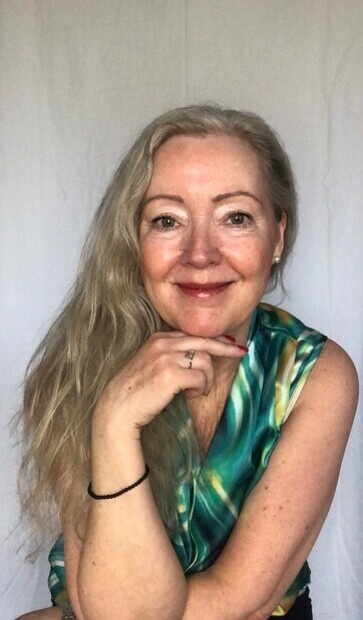 Selfie taget i mit hjem april 2025