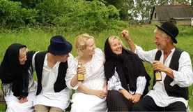 Scen ur Vägen till Klockrike Scen ur Vägen till Klockrike