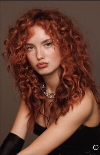 Catwalk+foto för Larisa Doll