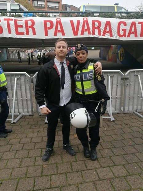 nazist i tunna blå linjen nazist i tunna blå linjen