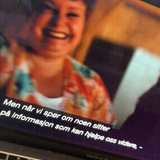 Fornøyd ved bardisken