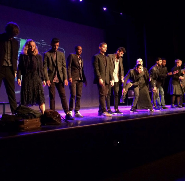 En pjäs som heter väntrummet