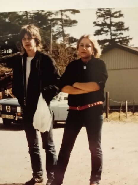 Från DramaCenter Göteborg  då Å nu här i statist,se