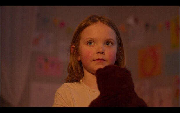 Astrid  i kortfilmen Om du bara visste Astrid  i kortfilmen Om du bara visste