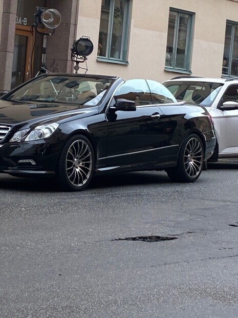 Mercedes fick rollen:))