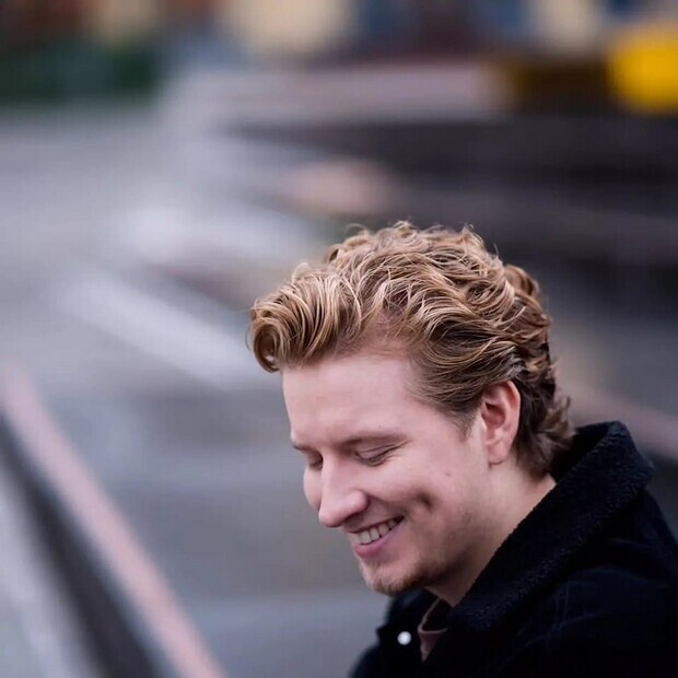 Model for bibbis frisør