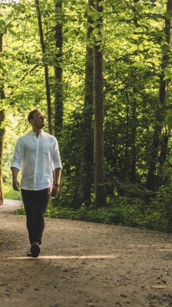 Modell for linskjorte