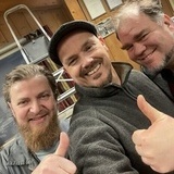 3 blide karer selv etter 12 timer. 3 blide karer selv etter 12 timer.