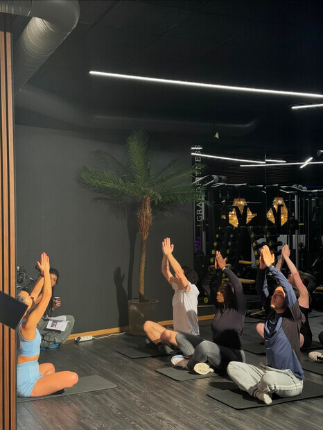 Yoga Instruktr