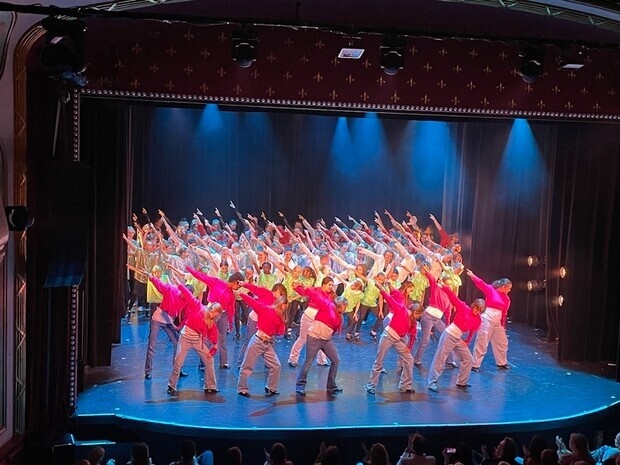 Show p Intiman med Base 23