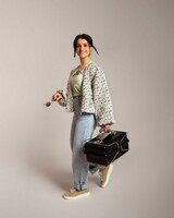 Reklame for klær og grill Reklame for klær og grill