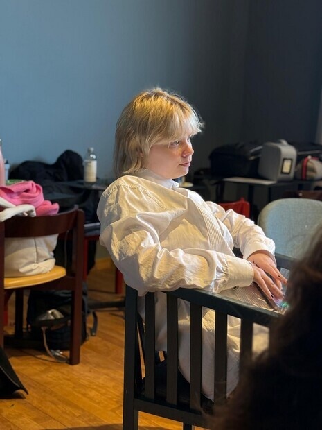 Smygfoto av en anna skådespelare