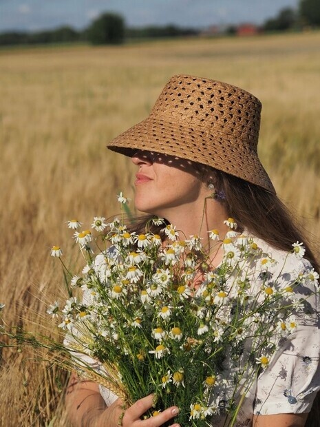 Butik med kläder och hattar