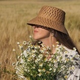 Butik med kläder och hattar