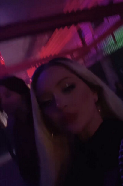 Statist i en bar för netflixserien en helt vanlig familj. Statist i en bar för netflixserien en helt vanlig familj.