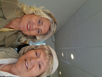 Utkledning før innspilling.. Utkledning før innspilling..