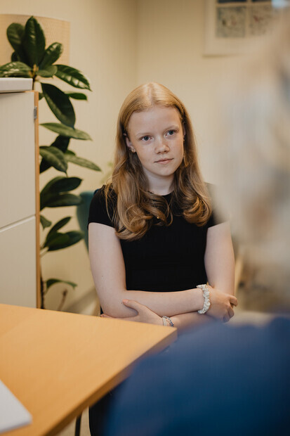 Skådespelerska ungdom i psykatrin