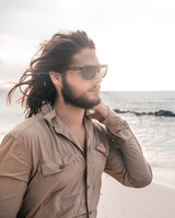 Modell Karun Eyewear