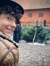 Behind the scenes Behind the scenes