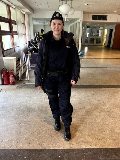Polis till en TV serie