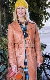 Reportage veckotidning om vintageklder