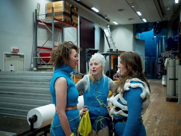 Backstage fr 