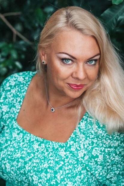 Professionel skuespillerinde.