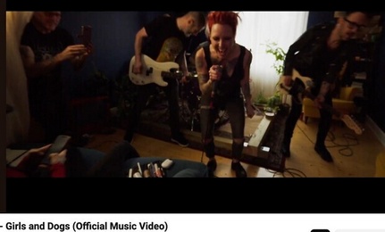 Statist is live scenes in apt. Statist is live scenes in apt.