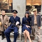 Med huvudrollsinnehavare Med huvudrollsinnehavare