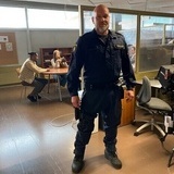Spelade uniformerad polis