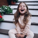 Model. Brand Metr s kepkoi Model. Brand Metr s kepkoi