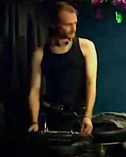 DJ