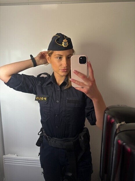 Polis