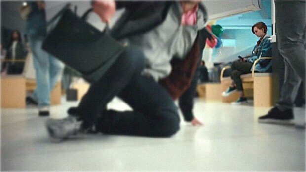 Bara sitter på bänken