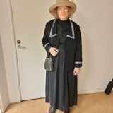 Flickan med nålen Flickan med nålen