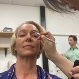 I sminket fr statistroll i film fr Apoteket