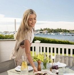 Smaken av Grimstad, Avia