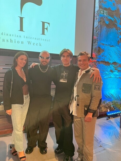 Fashion Fashion