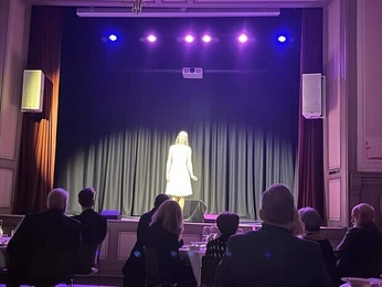 Teaterforestilling Teaterforestilling