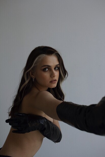 Music artist promo campaign