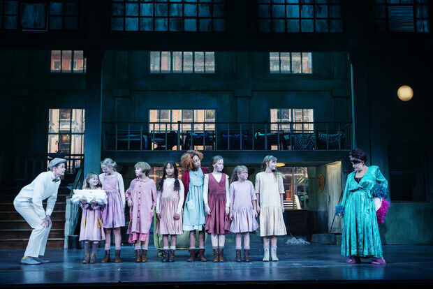 Barnehjemsbarnet Kate på Annie-musikalen