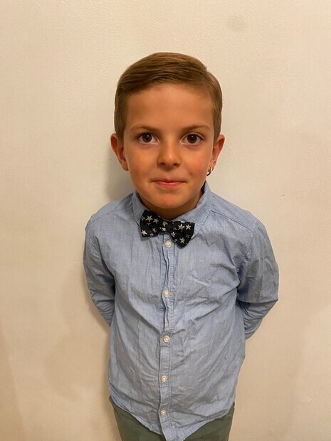 Nu ska jag in och spela att jag bjuder ut ?min tjej?  pojke