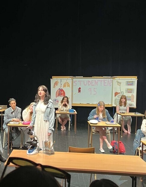 Premiär av pjäsen fusk