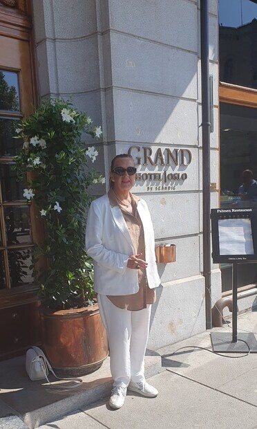 Klar som konferansier Grand hotell